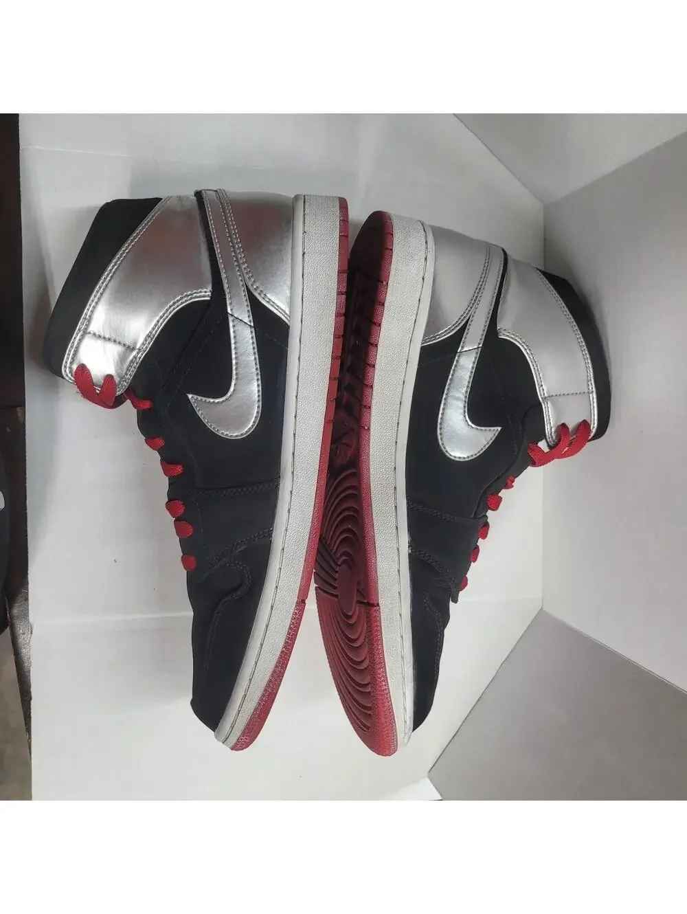 Nike Air Jordan 1 Mid Johnny Kilroy 554724-057 Black Silver Size 11